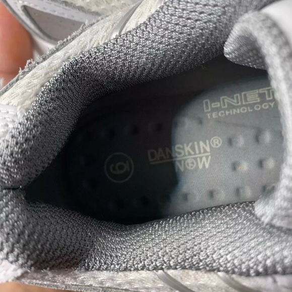 Danskin Now Women’s Size 6 Sneakers White Gray I-Net Technology Shape Up Toning - Picture 9 of 16